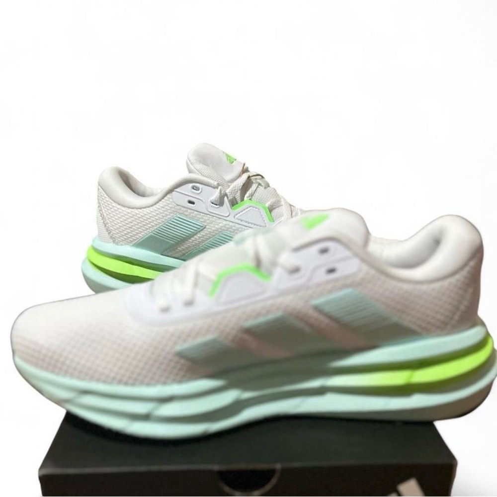 NWT Women’s Adidas Running Shoes (Size 6, 7.5) - Picture 3 of 6